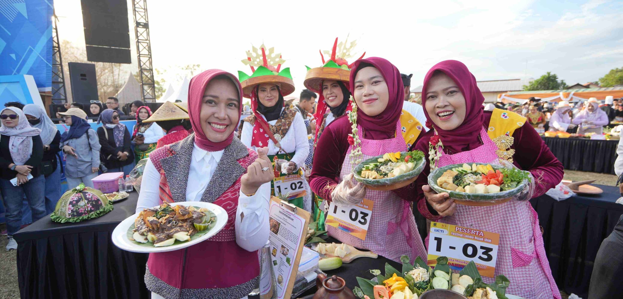 Kemeriahan Lomba Rujak Ulek dan Dahsyat Spektakuler Tutup HUT ke-107 Kota Mojokerto