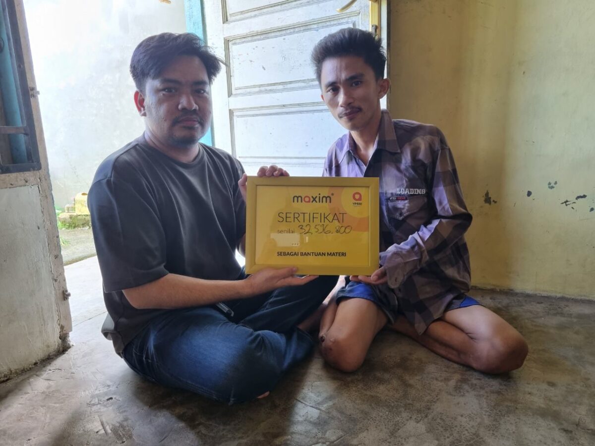 Seorang Mitra Pengemudi Maxim DI Padang Terima Santunan Rp32.000.000 Dari YPSSI 1 Seorang Mitra Pengemudi Maxim DI Padang Terima Santunan Rp32.000.000 Dari YPSSI