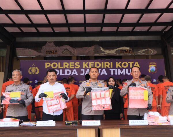 Pemberantasan Narkoba: Polres Kediri Kota Lumpuhkan Jaringan, Puluhan Tersangka Ditahan