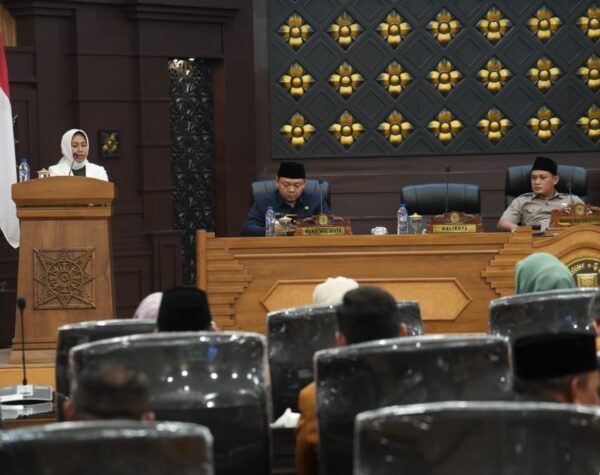 Fokus Pembangunan, Wali Kota Mojokerto Paparkan RPJMD dan Perubahan Perda Pajak di Hadapan DPRD