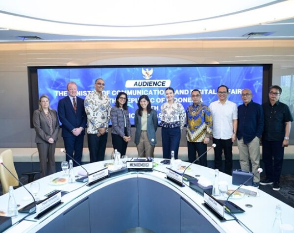 Menkomdigi: OTT Asing Harus Dukung Penyiaran Nasional dan Kedaulatan Konten