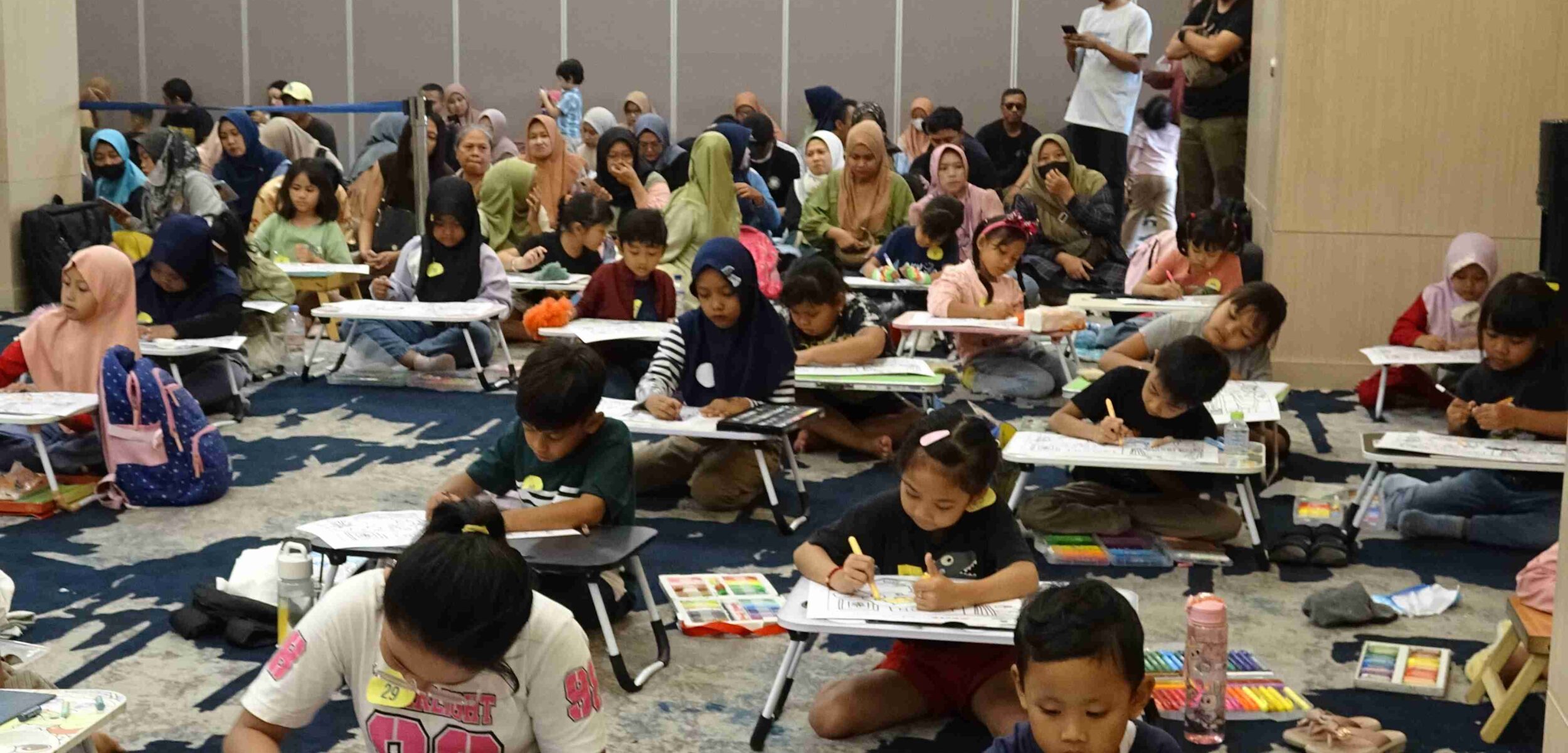 Semarak Hari Anak Nasional, Kabar Terdepan dan Aston Mojokerto Dorong Kreativitas Anak Lewat Lomba Seru