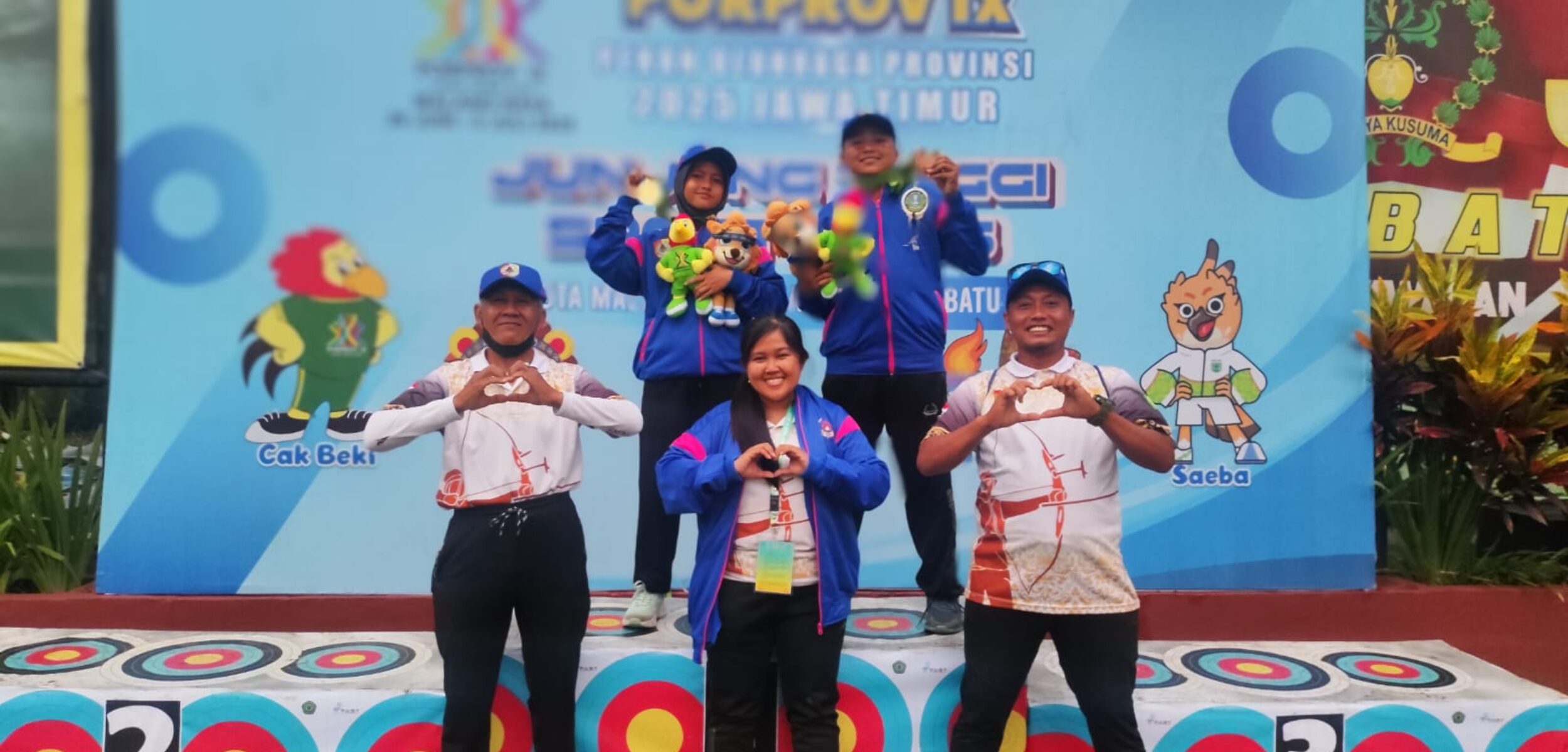 Dua Pelajar MTs di Jember Sumbang Medali Emas Cabor Panahan Porprov IX Jatim
