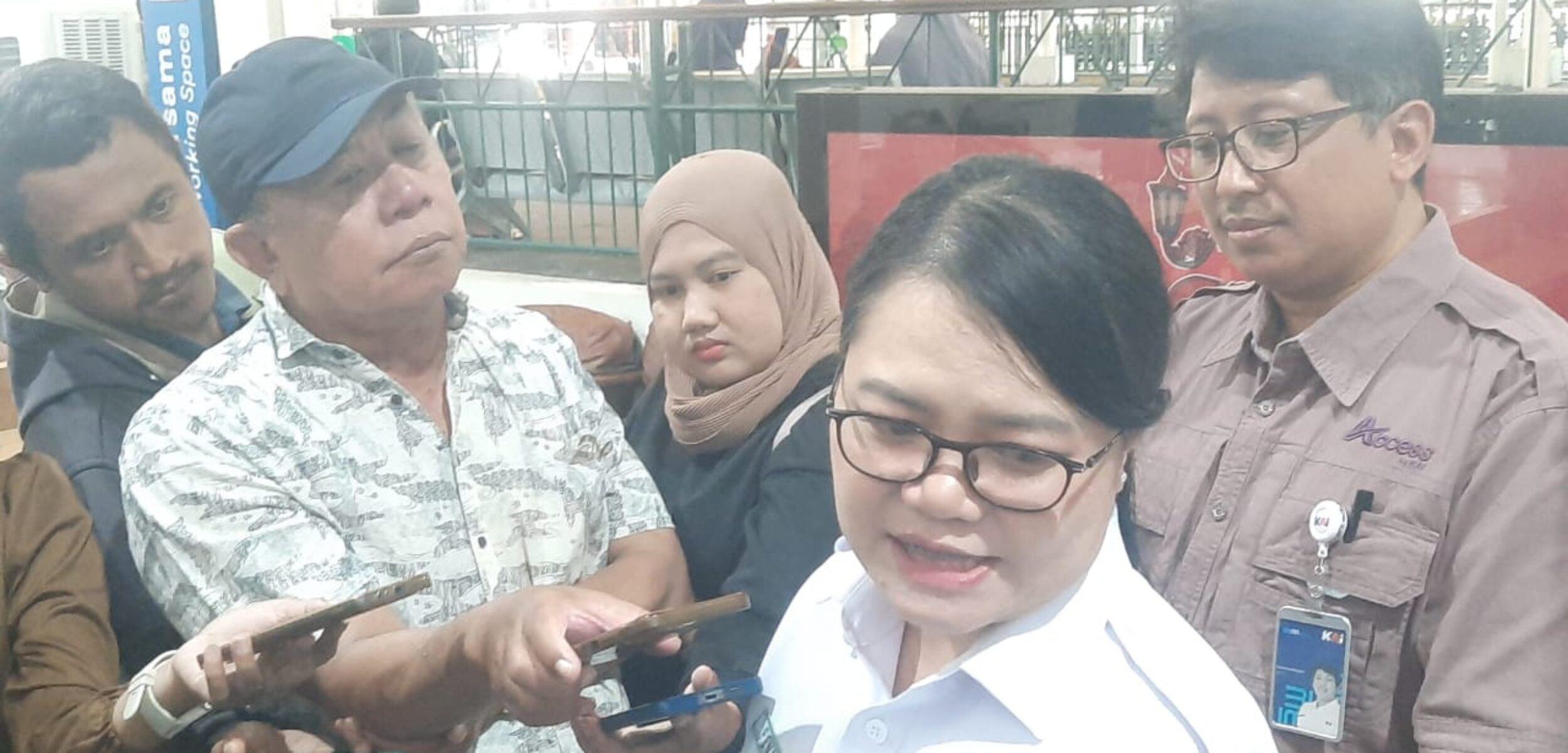 KAI Bagikan 750 Cup Kopi Gratis untuk Penumpnag di Stasiun Tugu Yogyakarta