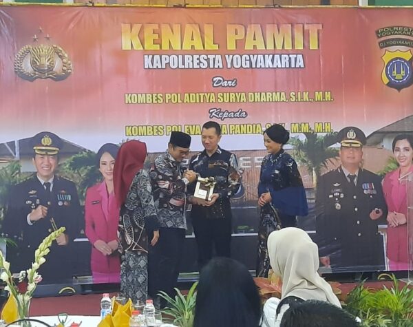 Aditya Surya Dharma Promosi Kasubsit Ditpamovid Polri, Wali Kota Yogyakarta Kenang Masa Pahit Mantan Kapolresta Yogyakarta