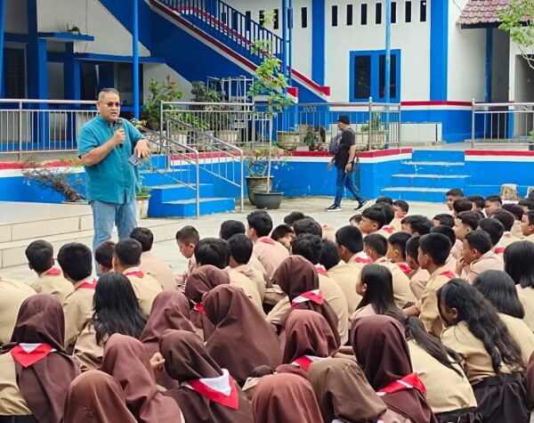 Ketua Umum JMSI Motivasi Siswa SMPN 1 Padangsidimpuan Sumut