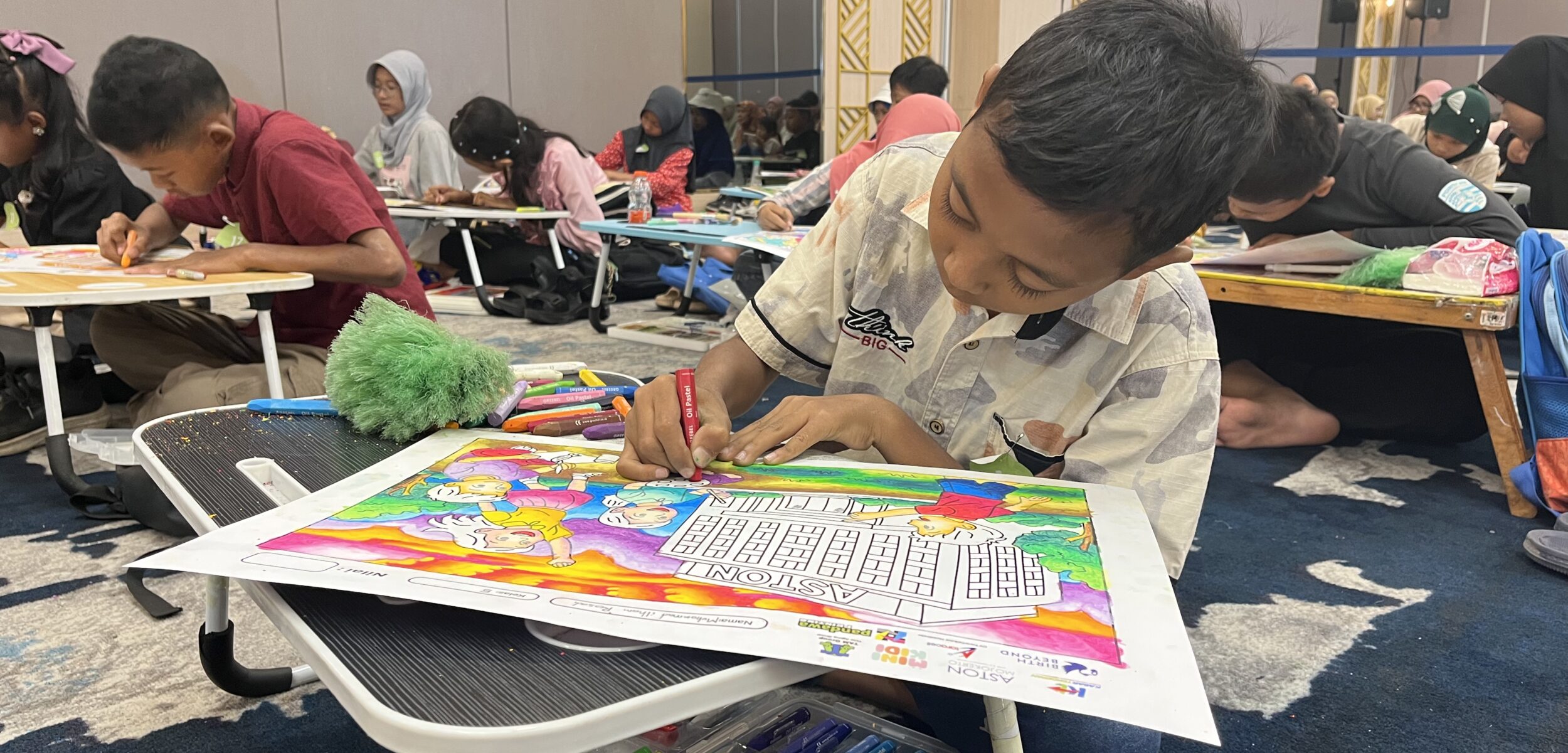 Aston Mojokerto dan Kabar Terdepan Rayakan Hari Anak Nasional dengan Lomba Mewarnai dan Menghias Cupcake