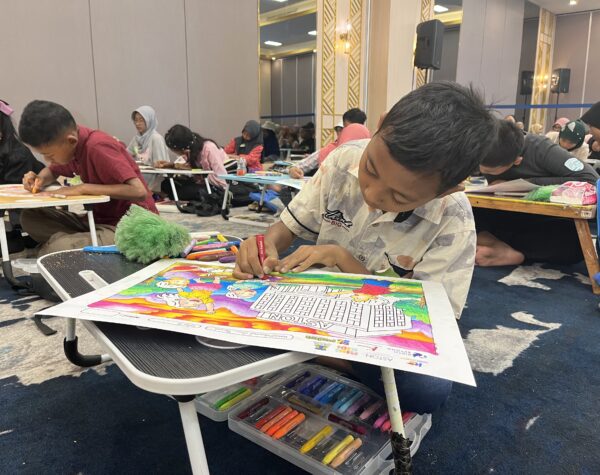 Aston Mojokerto dan Kabar Terdepan Rayakan Hari Anak Nasional dengan Lomba Mewarnai dan Menghias Cupcake