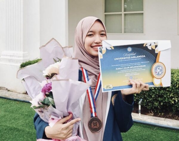 Junnah Harumkan D3 Perpajakan, Tembus Tiga Besar Mawapres Universitas Airlangga