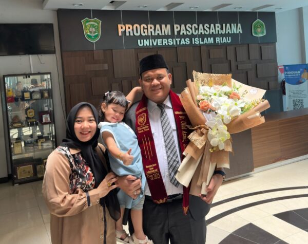 Dulu Loper Koran, Kini jadi Insinyur Bertaraf ASEAN, Ulul Azmi Sukses Taklukkan Rintangan Hidup