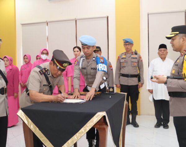 Sertijab Kapolsek Batu dan Bumiaji, Begini Pesan Kapolres