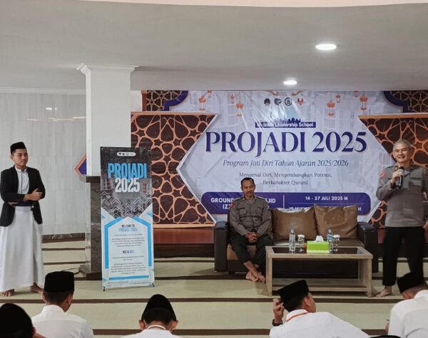 Antisipasi Kekerasan, Polres Batu Beri Psikoedukasi ke Pelajar SMA Ponpes AL-Izzah IIBS