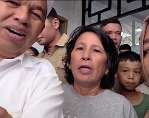 Dedi Mulyadi Beri Bantuan Rp100 Juta untuk Perbaikan Rumah yang Dirusak di Cidahu Sukabumi