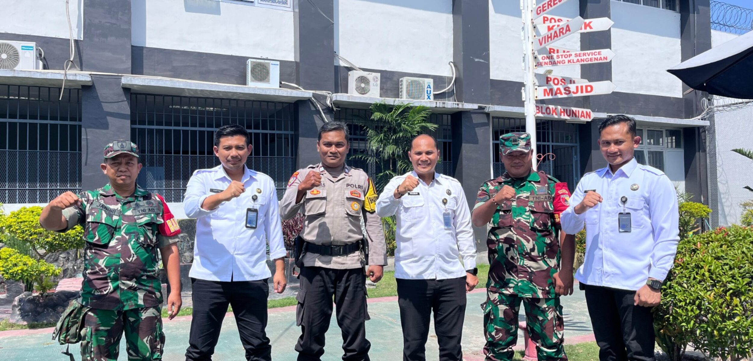 Perkuat Sinergi Keamanan, TNI-Polri Silaturahmi dan Patroli Sambang di Lapas Pemuda Madiun