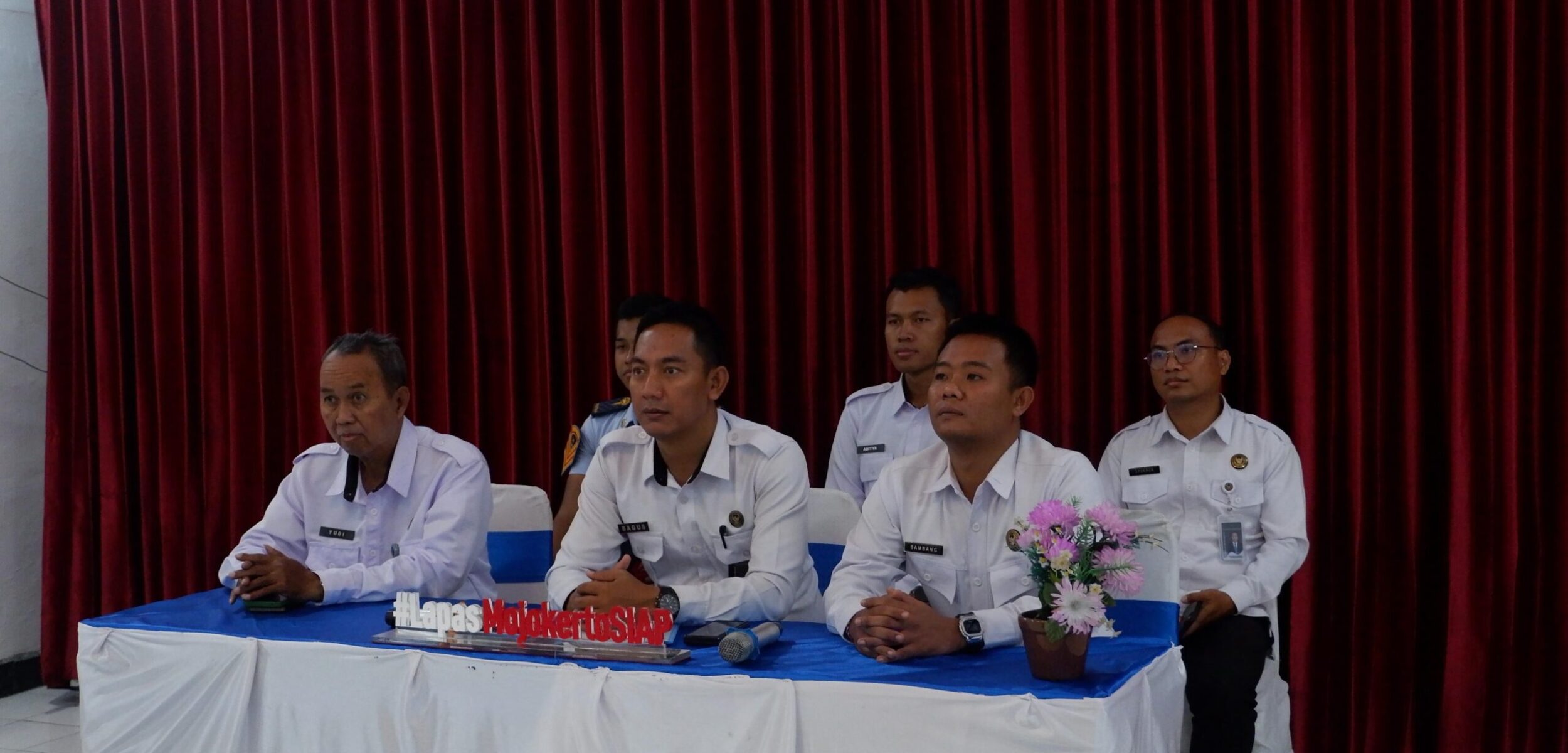 Jajaran Lapas Mojokerto mengikuti sesi Penguatan Rencana Aksi Tahunan Reformasi Birokrasi (RAT RB) secara virtual