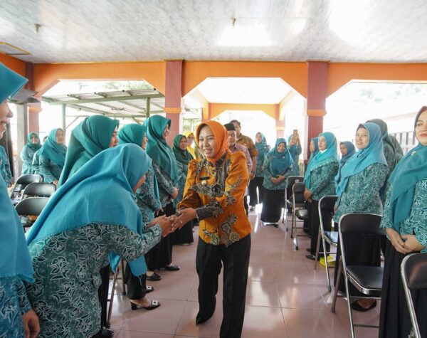Perkuat Peran Perempuan, Wali Kota Mojokerto Ajak PKK Kelurahan Surodinawan Berinovasi