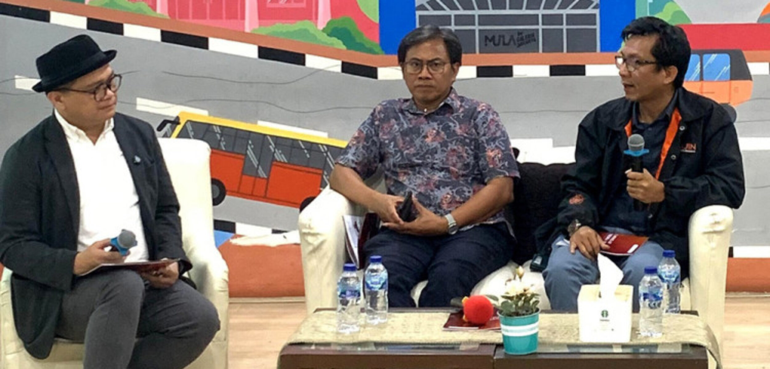 peluncuran Lanskap Media 2025, sebuah inisiatif kolaboratif dari Trendreader, Imajin PR, dan Makaravox UI yang telah diselenggarakan pada 25 Juli 2025 di Mula by Galeria, Jakarta.