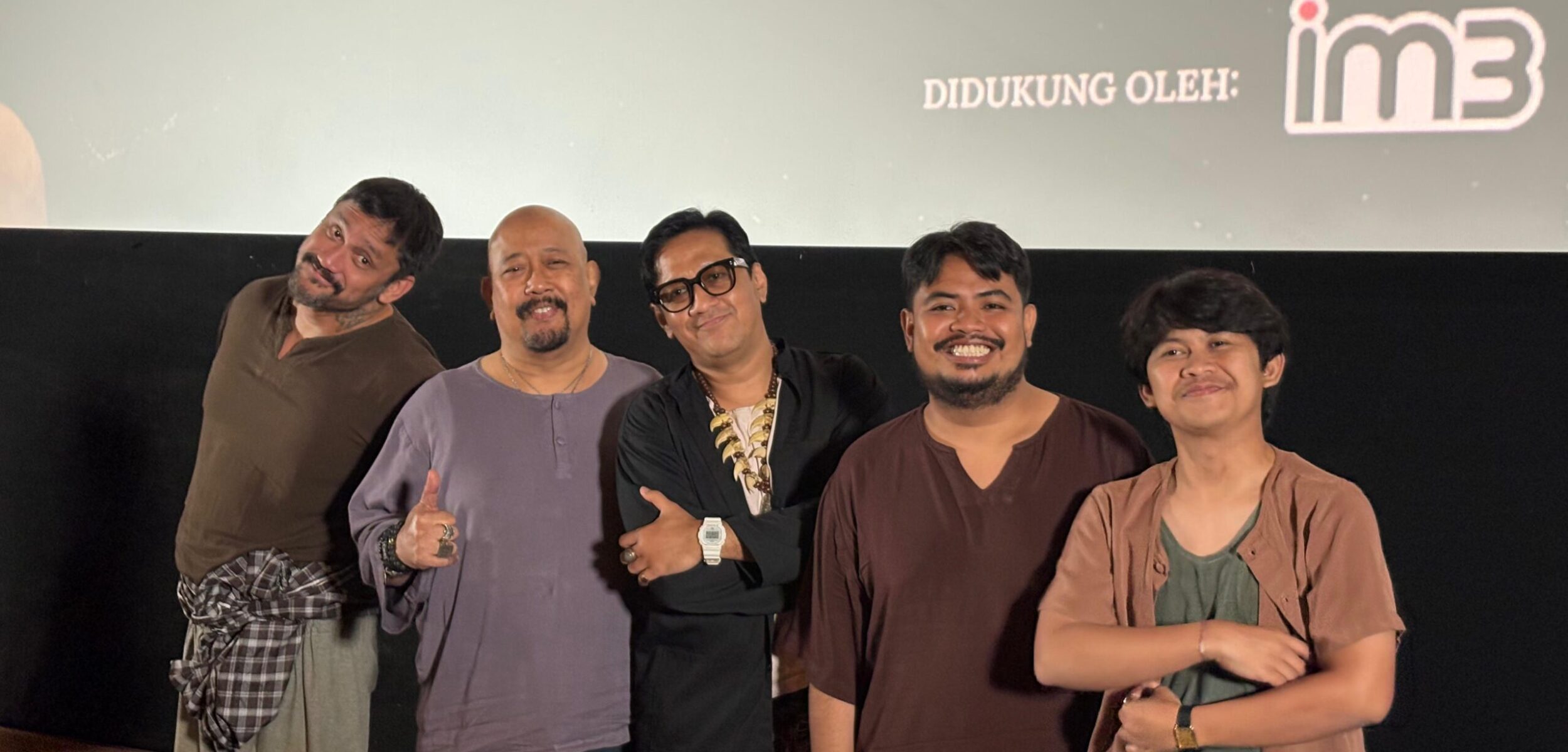 Konferensi pers Falcon Pictures merilis original soundtrack (OST) untuk film terbarunya, KANG SOLAH FROM KANG MAK X NENEK GAYUNG. 