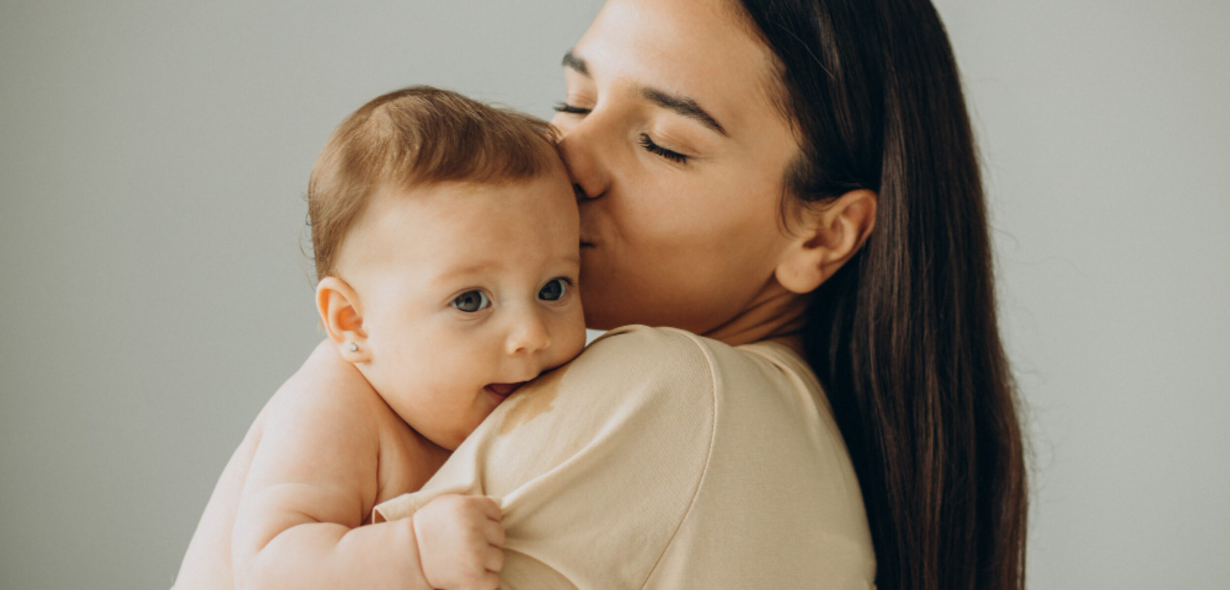 Sederet asupan yang dapat memperlancar asi pada ibu menyusui. (Freepik)