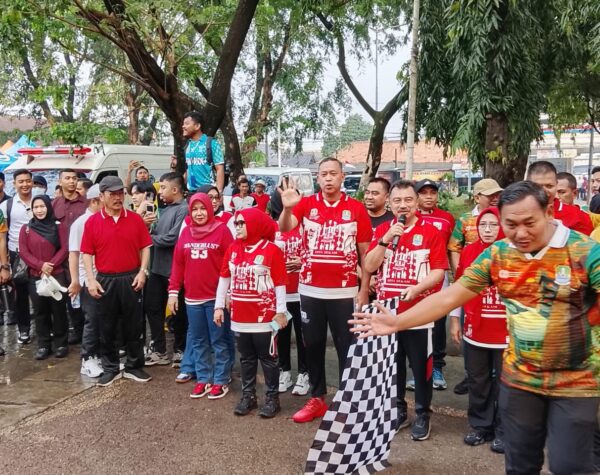 Pemkot Bekasi Gelar Lomba Gerak Jalan Santai dan Round Trip Kemerdekaan