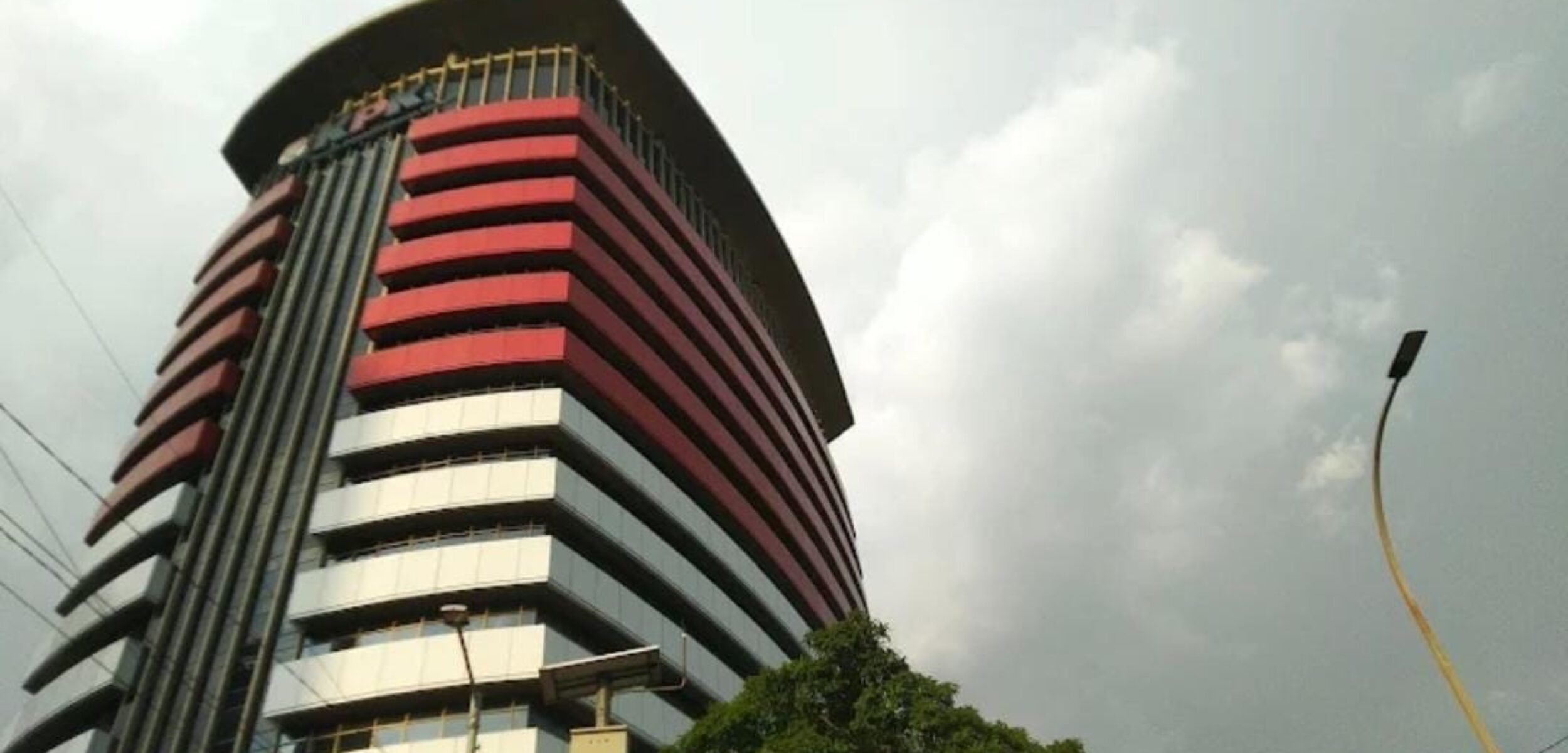 Gedung KPK Merah Putih (I Gusti Nyoman Oka)