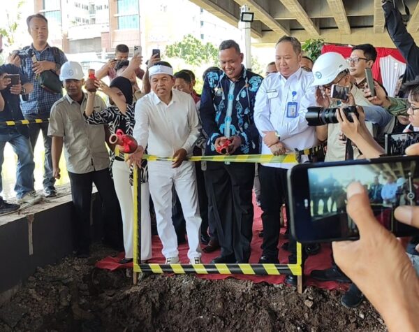 Gubernur Jabar dan Wali Kota Bekasi Lakukan Peletakan Batu Pertama Renovasi Jembatan Kalimalang