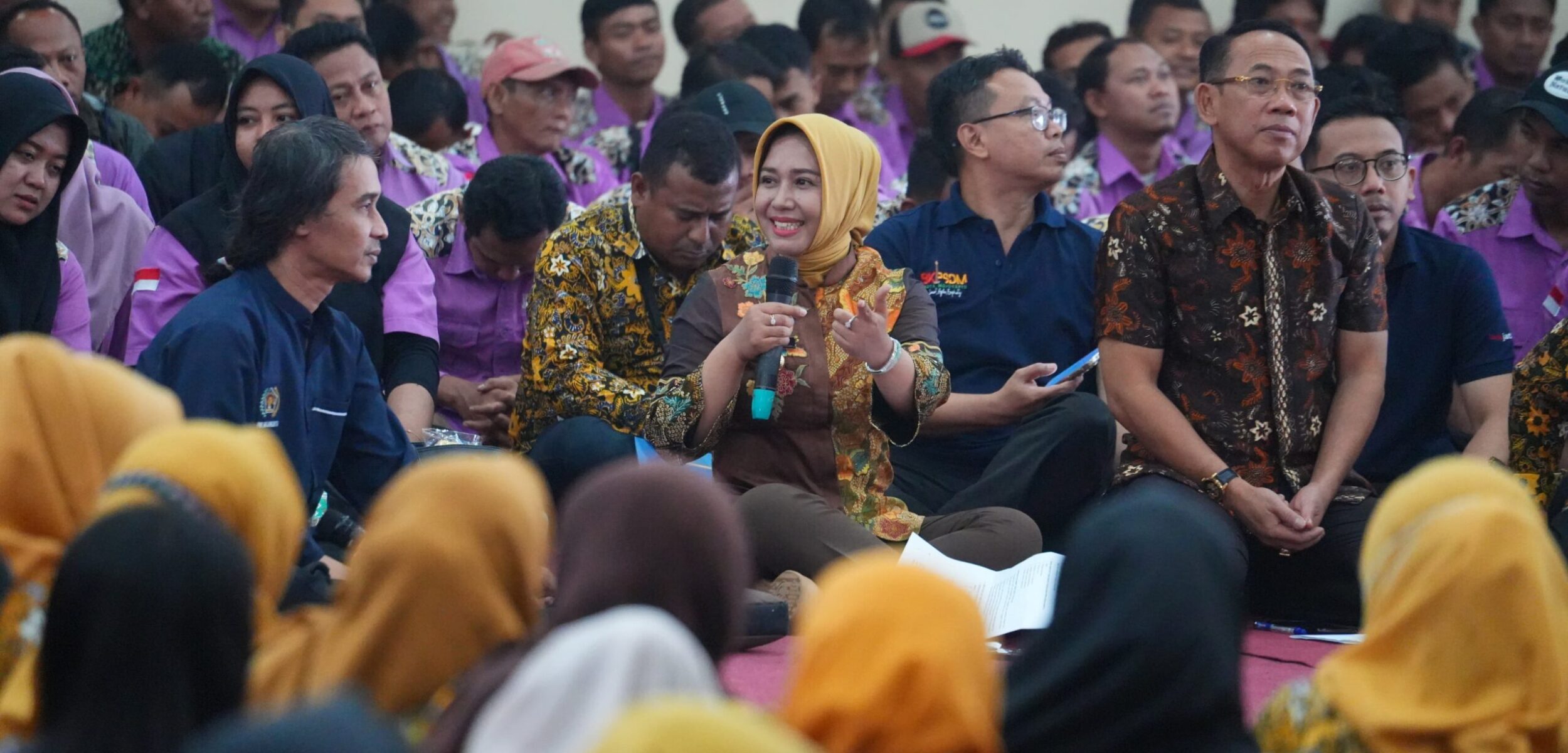 Wali Kota Mojokerto yang akrab disapa Ning Ita menekankan tekankan integritas dan loyalitas kepada 1.144 Calon PPPK Paruh Waktu di di Hall MPP Gajah Mada, Kamis (21/8/2025) (Kominfo Kota Mojokerto)