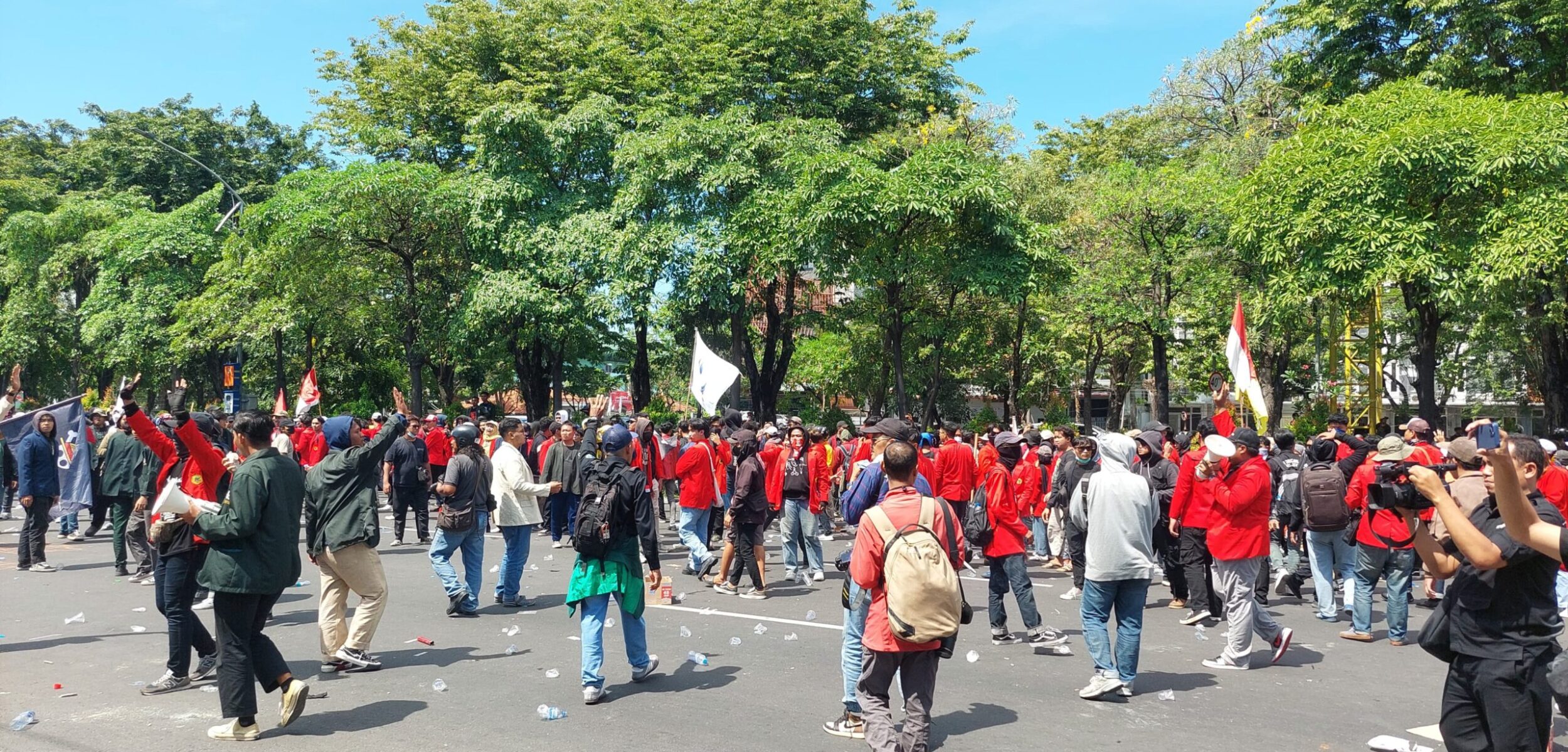 Demo Mahasiswa Surabaya di Polda Jatim, Desak Perubahan Sistem Kepolisian