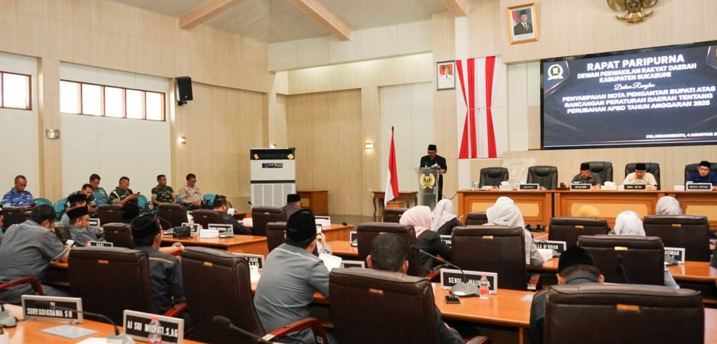 Bupati Sukabumi Sampaikan Perubahan APBD 2025, Sesuaikan dengan Dinamika Ekonomi