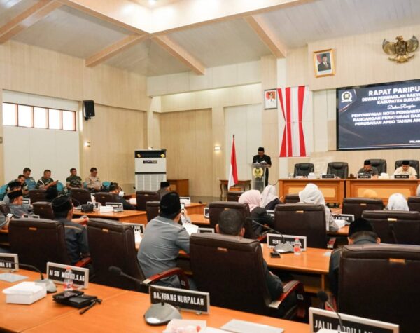 Bupati Sukabumi Sampaikan Perubahan APBD 2025, Sesuaikan dengan Dinamika Ekonomi