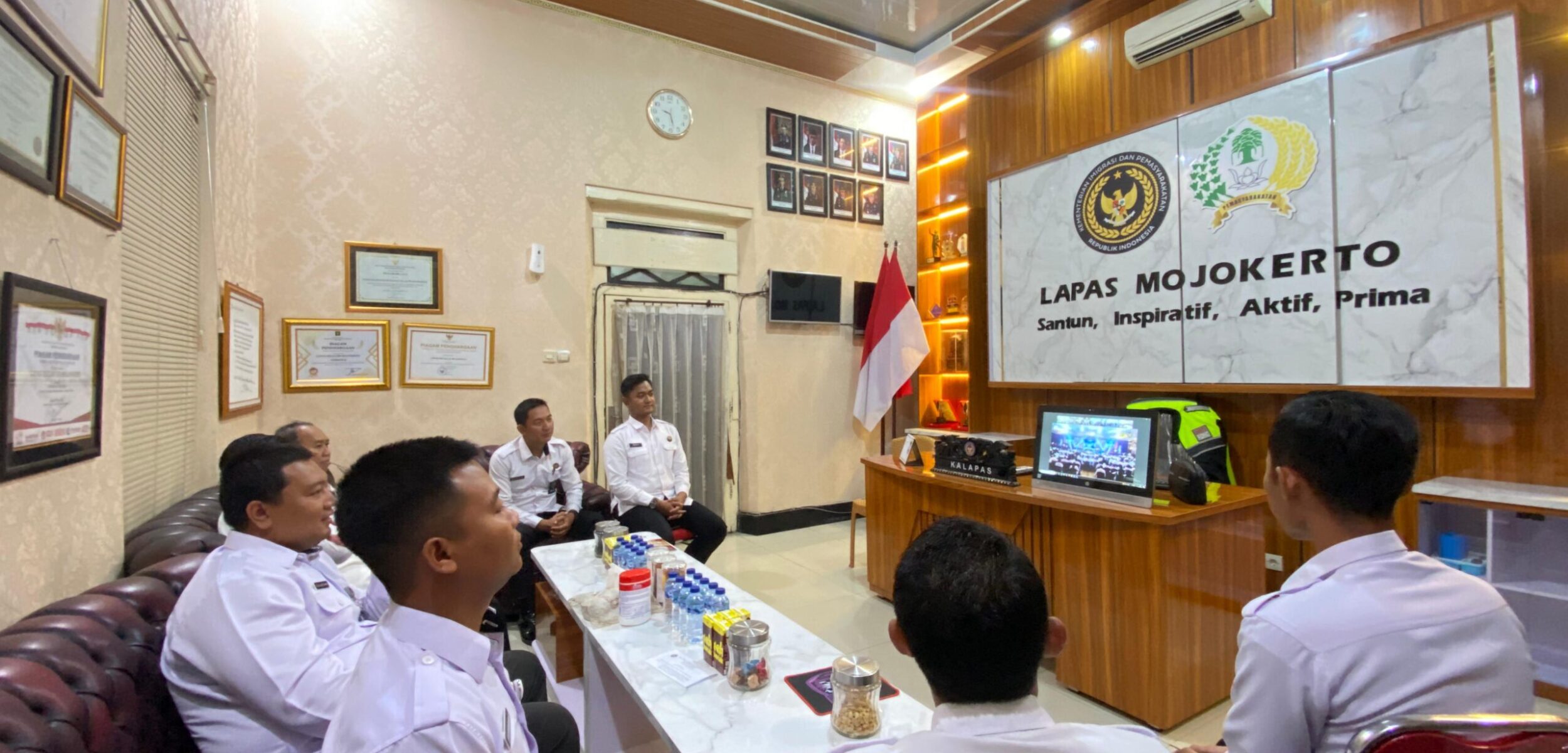 Lapas Kelas IIB Mojokerto turut berpartisipasi dalam Rakor Dukungan Manajemen Kementerian Imigrasi dan Pemasyarakatan Semester I Tahun 2025.