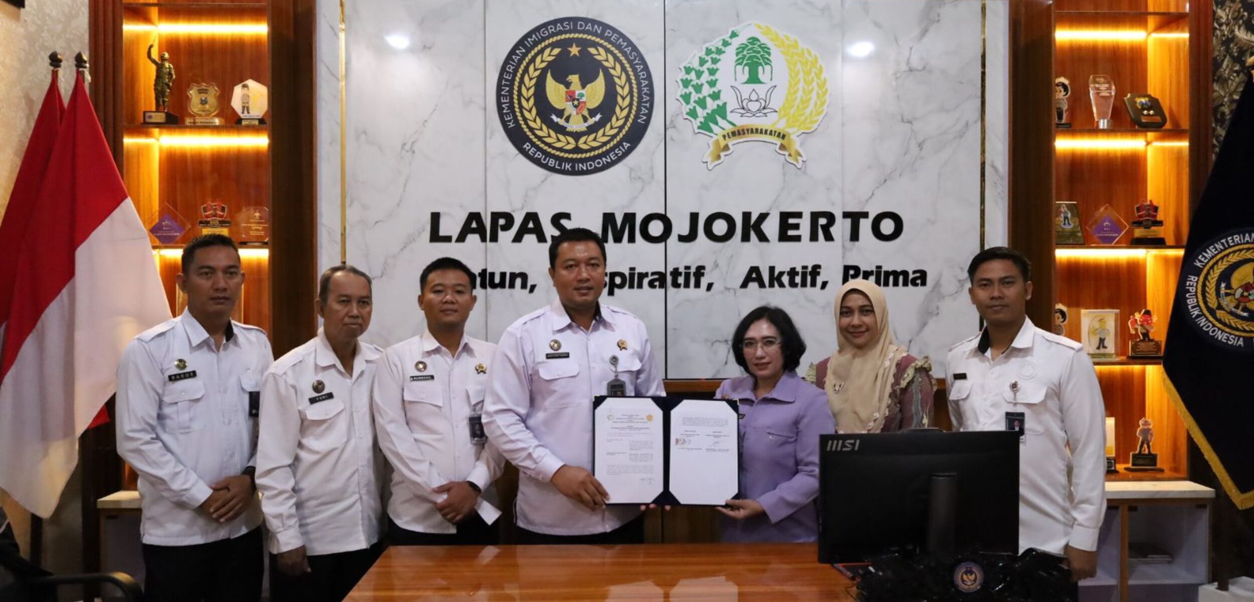 Lapas Mojokerto secara resmi menandatangani Perjanjian Kerja Sama (PKS) dengan Universitas Bina Sehat PPNI (UBS PPNI) Mojokerto. (Humas Lapas Mojokerto)