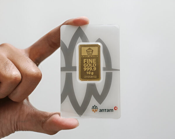 Harga Emas Antam Hari Ini 20 Agustus 2025 Melemah