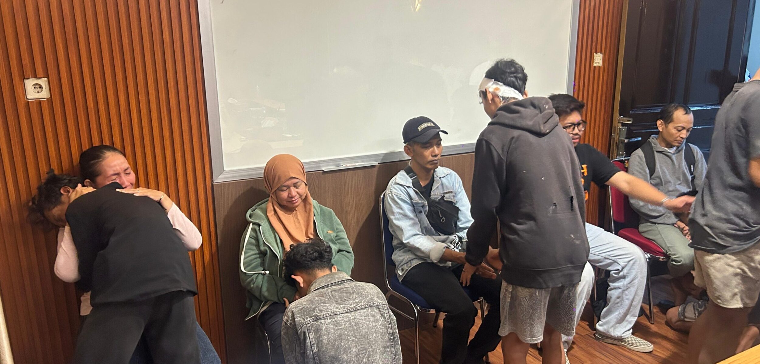 Polisi Bebaskan 23 Pelajar dan Amankan 3 Pelaku Molotov saat Demonstrasi di Mapolda DIY