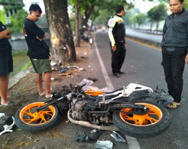 Tabrak Pohon dan Motor Ringsek, Mahasiswa Asal Bekasi Tewas di Ringroad Bantul