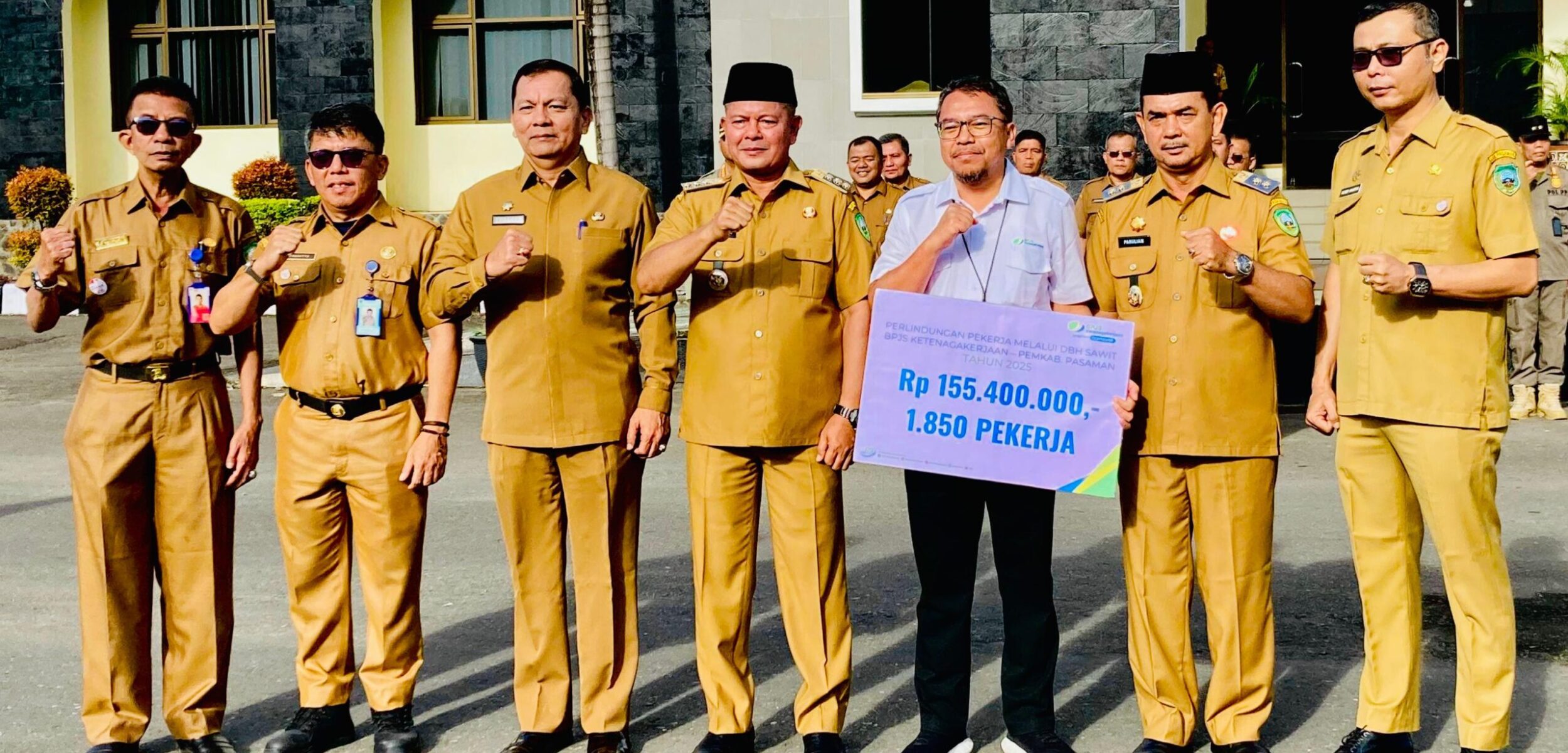 Pemkab Pasaman Lindungi 1.850 Pekerja Sawit