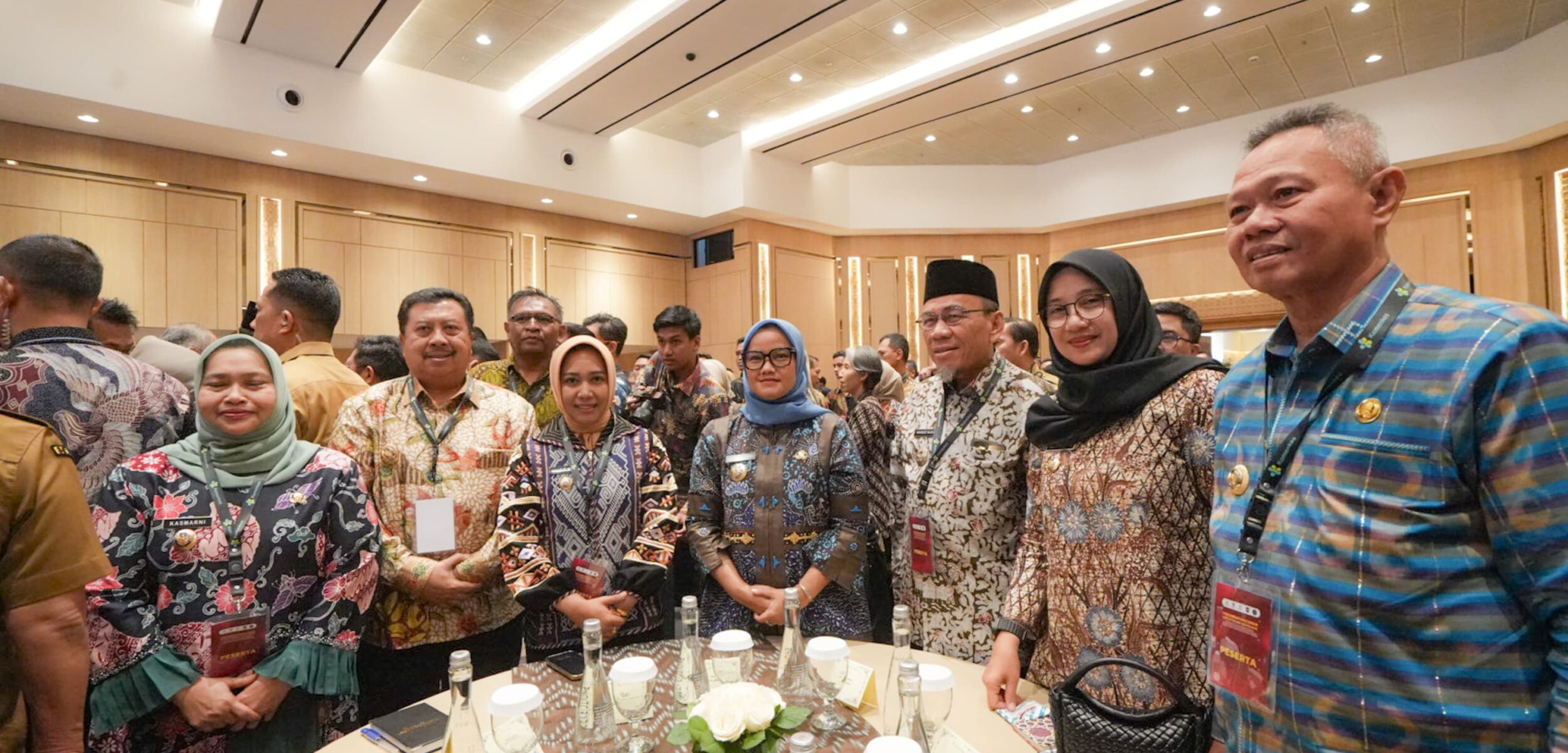 Wali Kota Mojokerto yang akrab disapa Ning Ita menghadiri penyelenggaraan perizinan tenaga medis dan tenaga kesehatan melalui Mal Pelayanan Publik Digital Nasional (MPPDN) versi terbaru (Kominfo Kota Mojokerto)