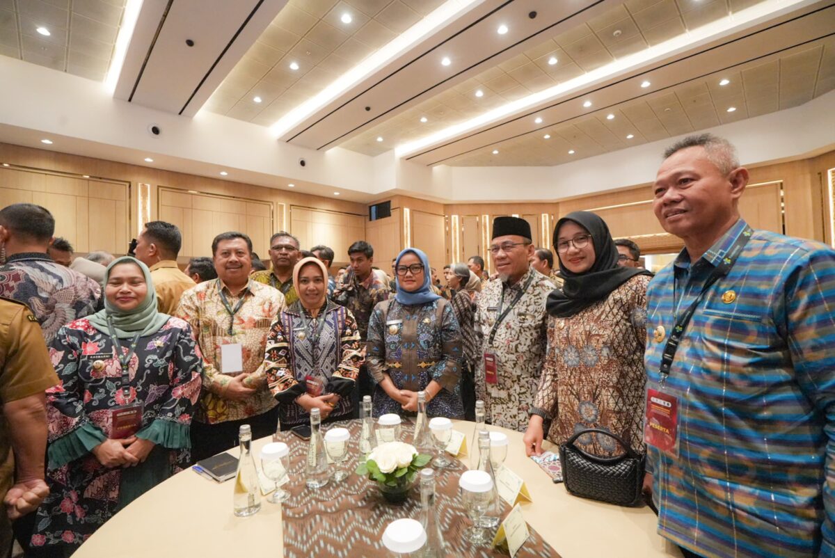 IMG 20250909 WA0102 1 Wali Kota Mojokerto yang akrab disapa Ning Ita menghadiri penyelenggaraan perizinan tenaga medis dan tenaga kesehatan melalui Mal Pelayanan Publik Digital Nasional (MPPDN) versi terbaru (Kominfo Kota Mojokerto)