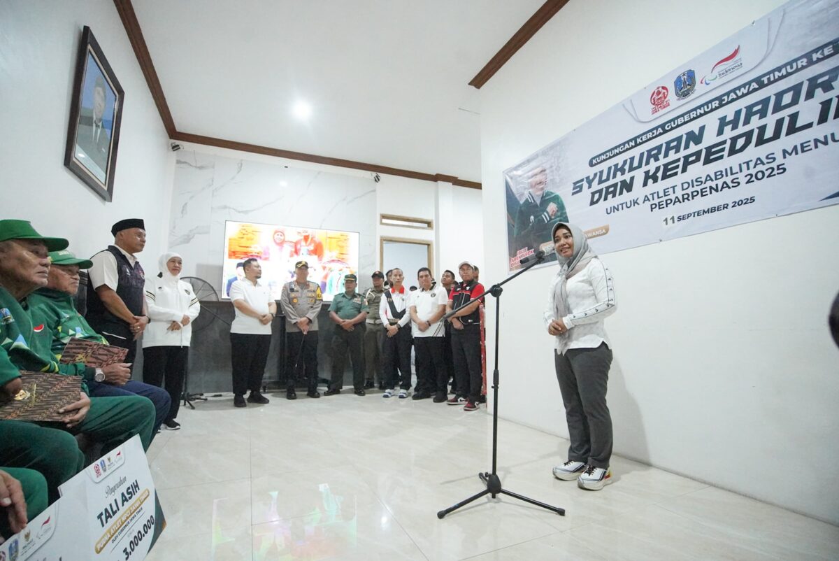Wali Kota Mojokerto yang akrab disapa Ning Ita memberikan sambutan saat peringatan Haornas 2025 di Kantor Sekretariat NPCI (National Paralympic Committee Indonesia) Jatim, Kamis (11/9/2025) (Kominfo Kota Mojokerto)