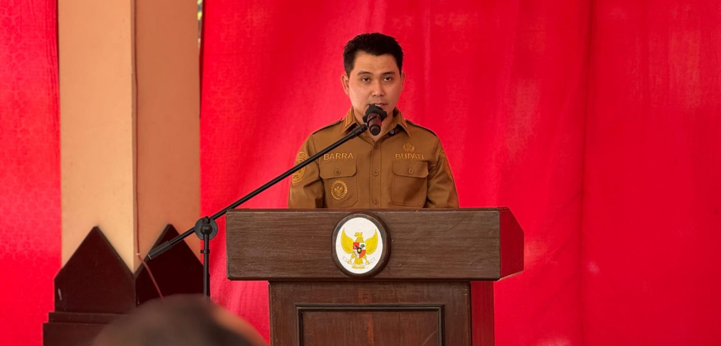 Viral, Kades Tempuran Joget di Kantor Kecamatan Sooko, Bupati Mojokerto Langsung Turun Tangan!