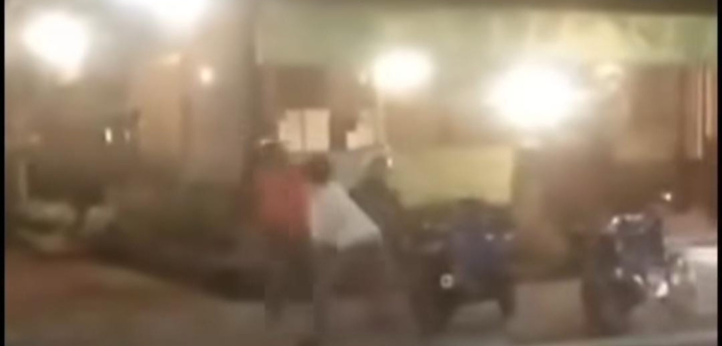 Kejadian adu jotos dua pemotor di Seturan, Sleman, DIY, Kamis (26/9/2025). (Instagram/@merapi_uncover)