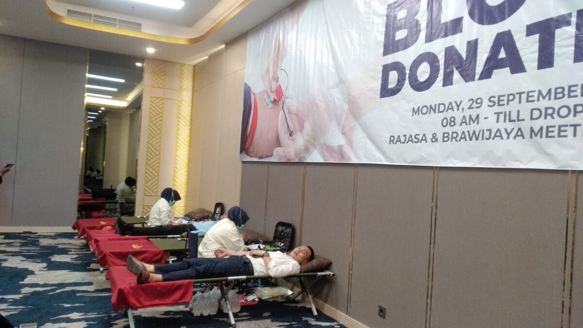 Potret Aston Mojokerto Hotel & Conference Center mengadakan kegiatan donor darah bertajuk Road to Anniversary. (Izhah / Kabarterdepan.com)