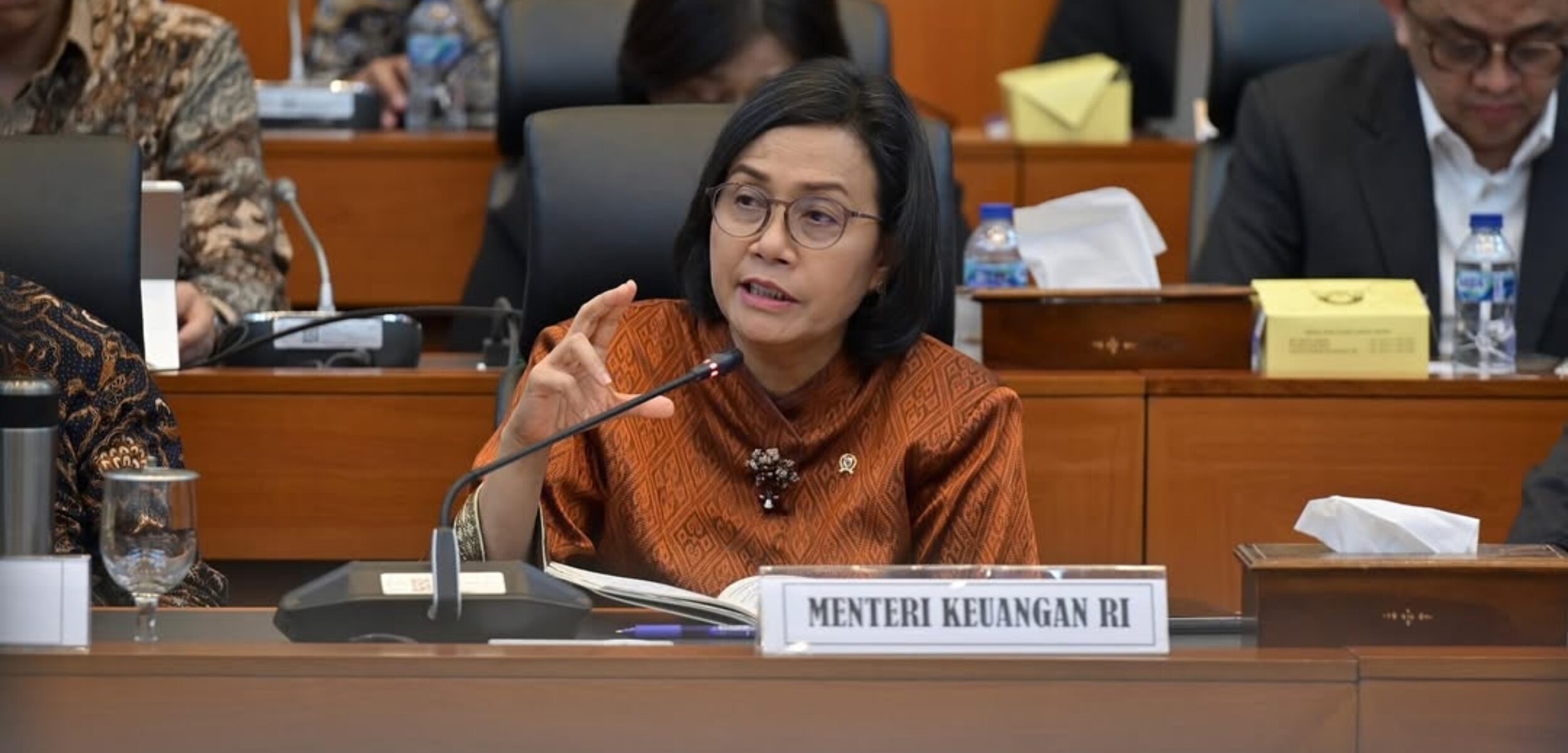 Melanjutkan agenda di @dpr ri siang kemarin saya bersama Menteri PPN Kepala Bappenas @rachmatpa