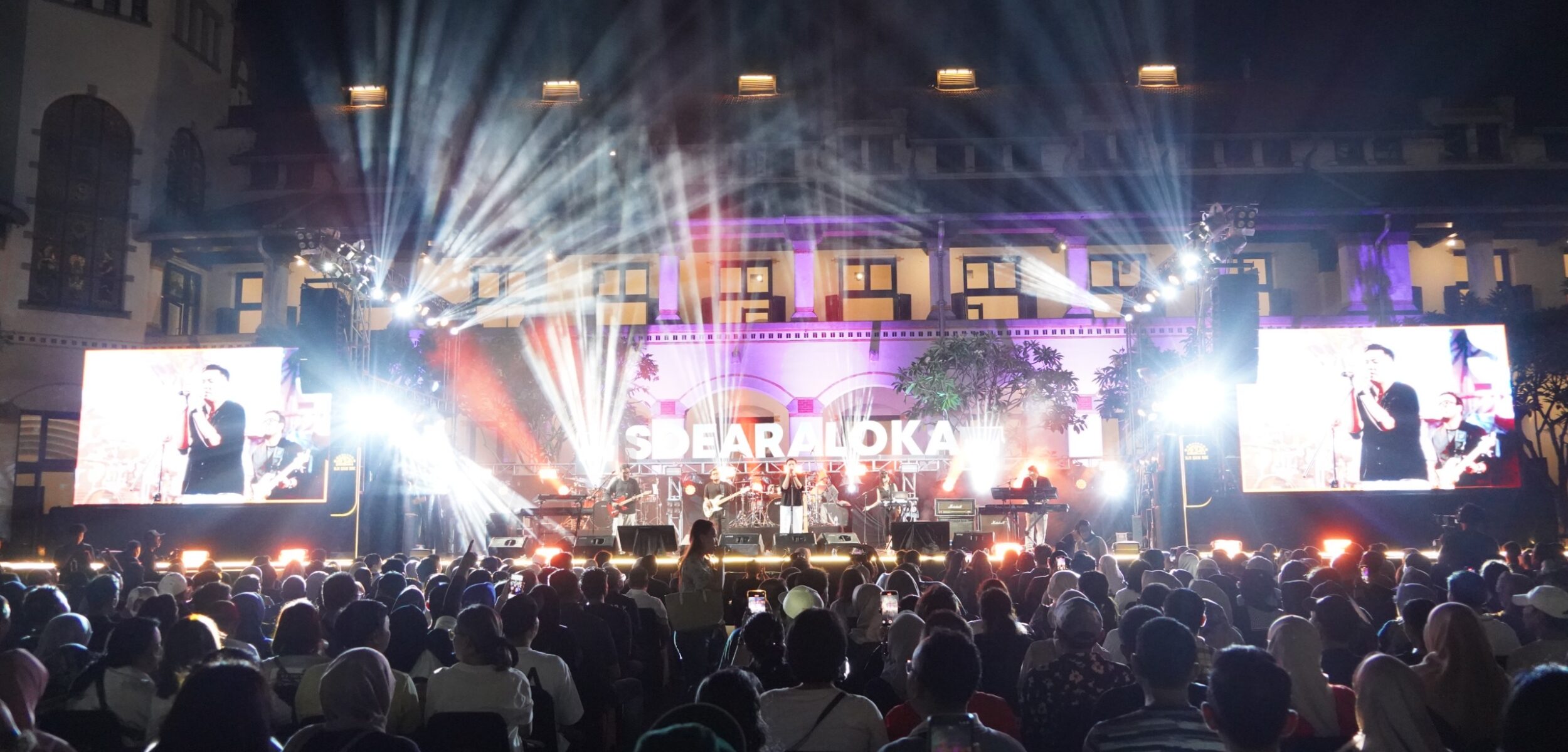 Konser SoearaLoka Gaet 1.200 Penonton di Lawang Sewu, KAI Wisata Dorong Kolaborasi Seni dan Perkeretaapian