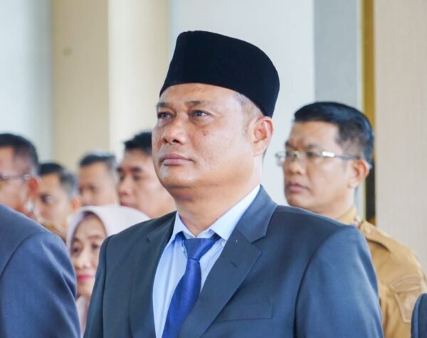 Mutasi Bergulir, Bupati Dharmasraya Lantik 9 Pejabat Pimpinan Tinggi Pratama, Darisman Dipercaya Nahkodai Dinas Kominfo