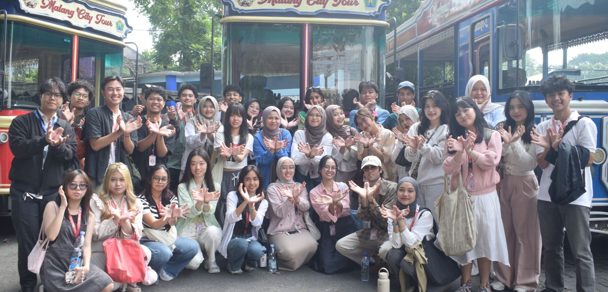 Dari Malang untuk Dunia: Happy Bus 2025 AIESEC in UB Jembatani Volunteer Lokal dan Internasional