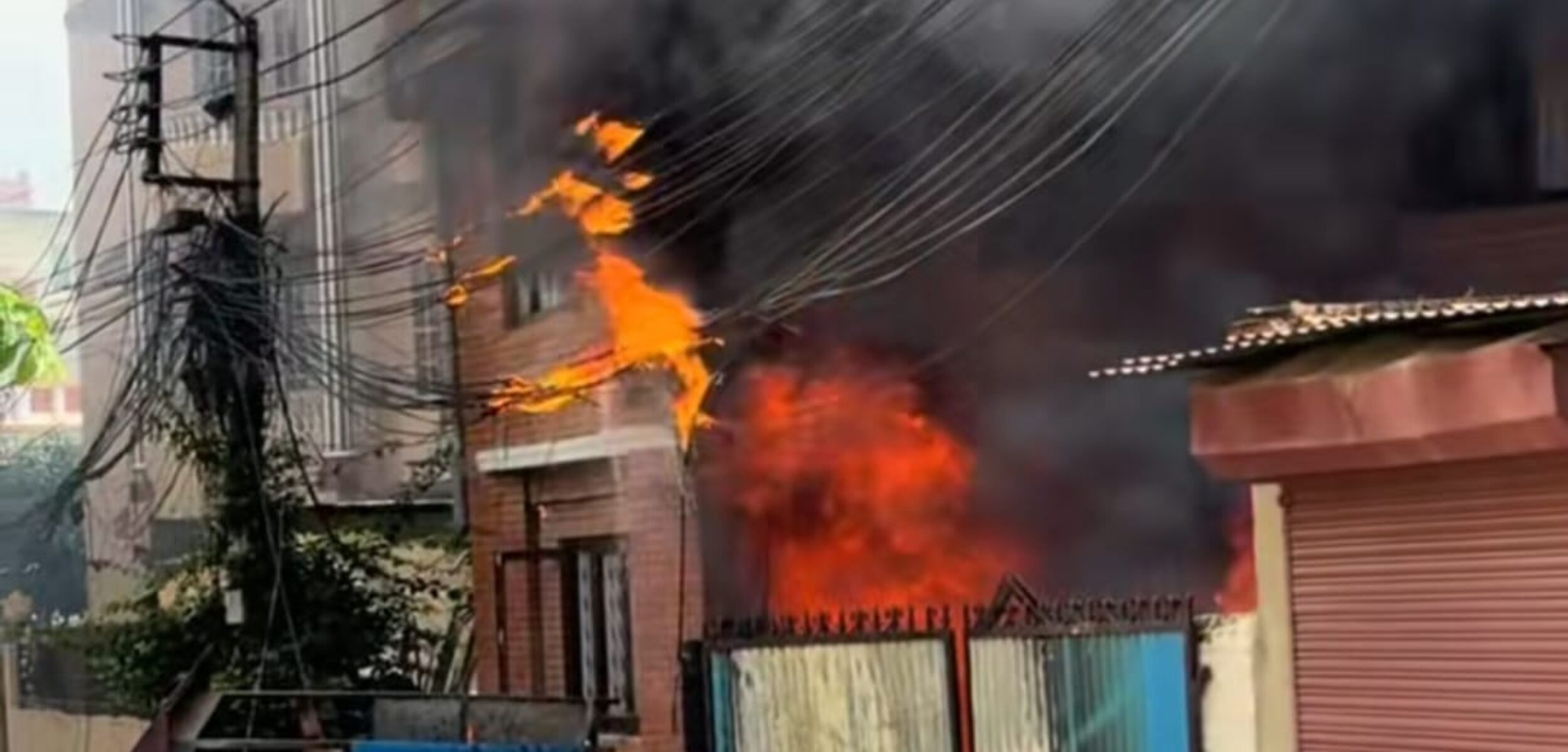 Demo Gen Z di Nepal Memanas, Istri Eks PM Terjebak Saat Rumah Dibakar Massa