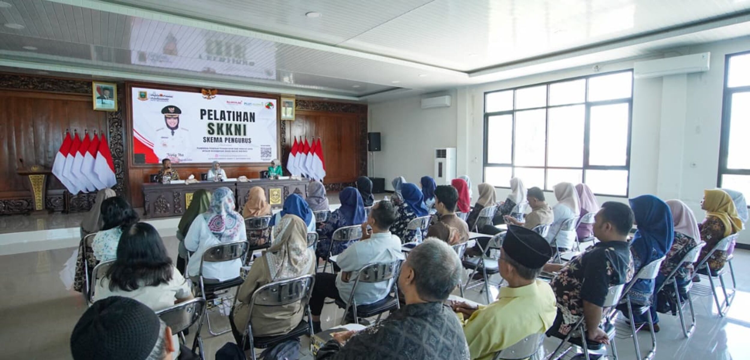 Wali Kota Mojokerto Ika Puspitasari saat membuka kegiatan pelatihan SKKNI di PLUT Maja Citra Kinarya. (Kominfo Kota Mojokerto)