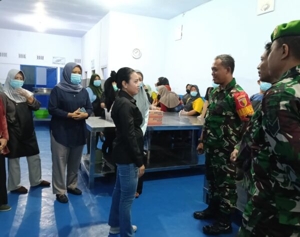 DPRD Kota Mojokerto Sidak Dapur SPPG Tropodo, Temukan Food Tray Tak Standar