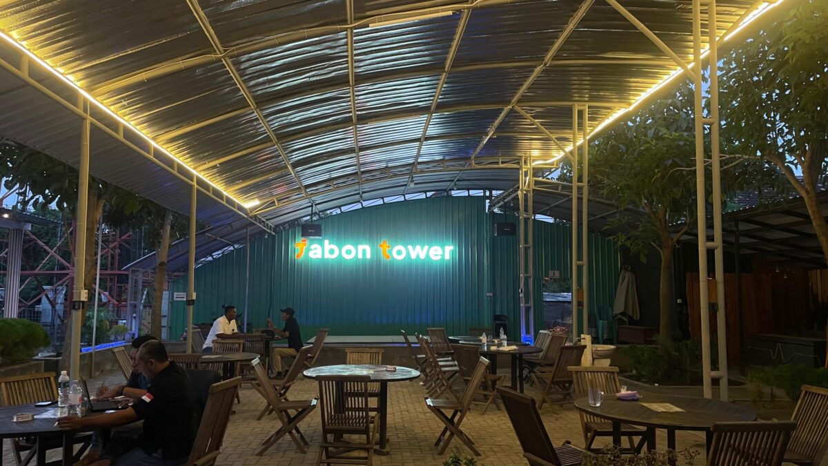 Potret Jabon Tower, rekomendasi tempat nongkrong di Mojokerto. (Izhah / Kabarterdepan.com)